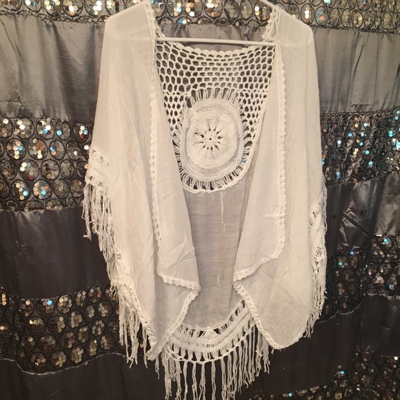 🌟LAST ONE🌟NEW white boho crochet kimono - Picture 3 of 4